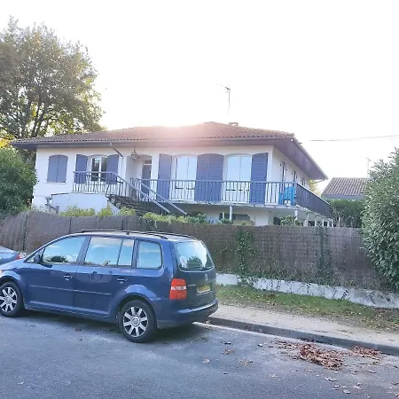 Marjorie Indep. Dans Maison Particuliere